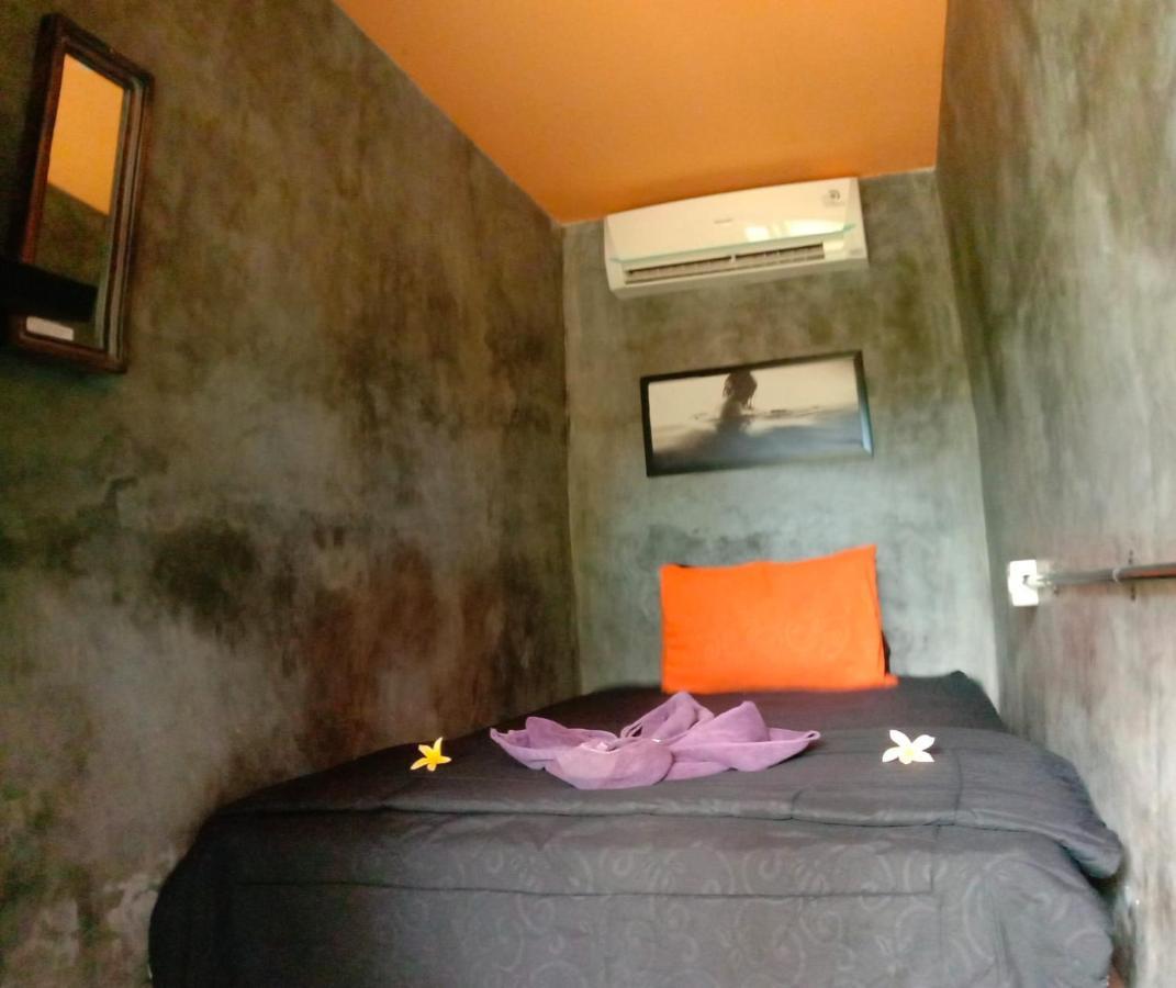 Keramas Surf Hostel Экстерьер фото